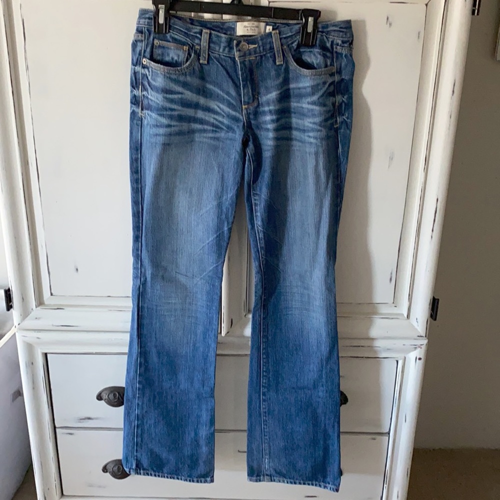 NWOT Abercrombie & Fitch Whiskered Bootcut Jeans Size 4